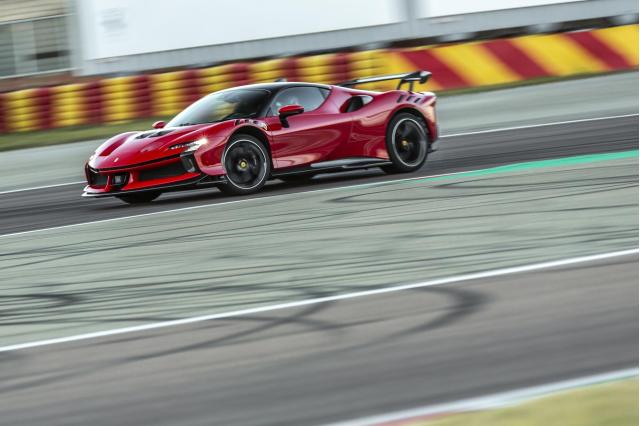 H Ferrari εργάζεται στην διάδοχο της SF90